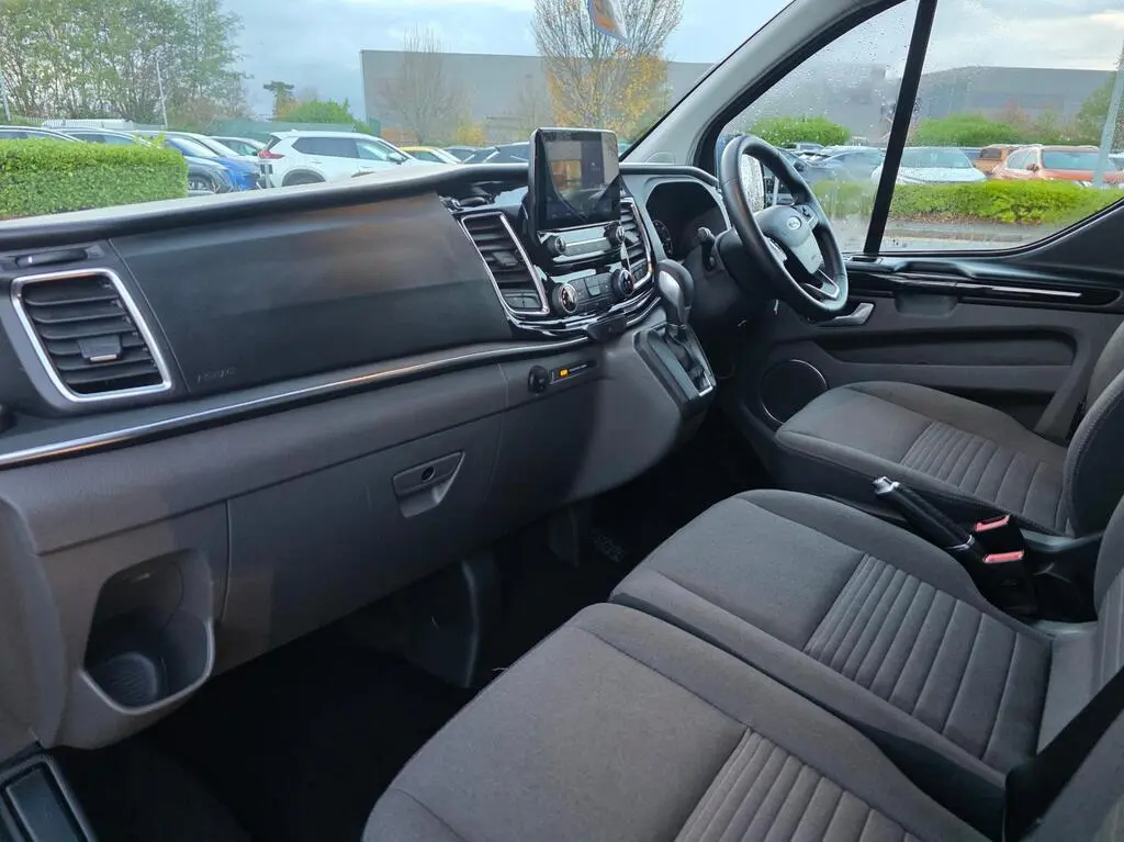 MPV front cabin, dashboard and seating